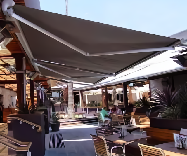Model awning gulung modern dengan sistem manual dan otomatis