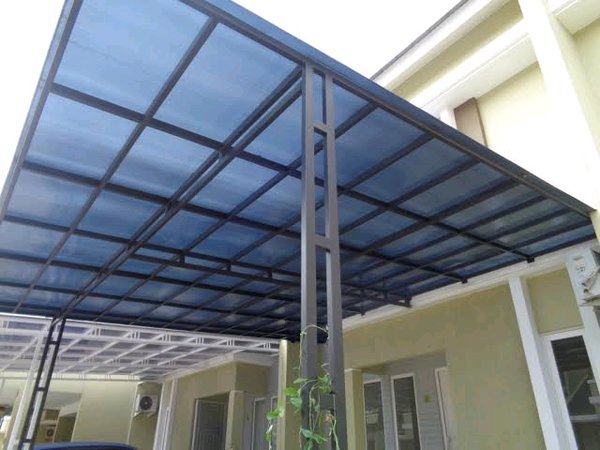 kanopi polycarbonate untuk teras rumah elegan