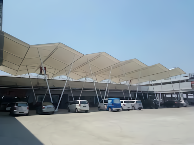 Kanopi membrane waterfall modern untuk tampilan unik dan elegan